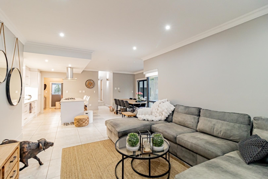 4 Bedroom Property for Sale in Broadacres Gauteng