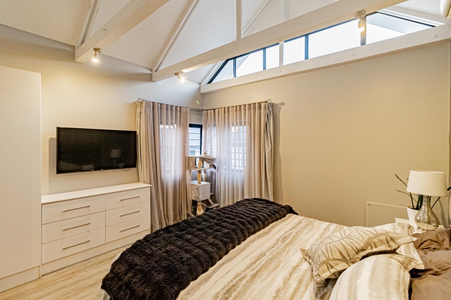 4 Bedroom Property for Sale in Broadacres Gauteng