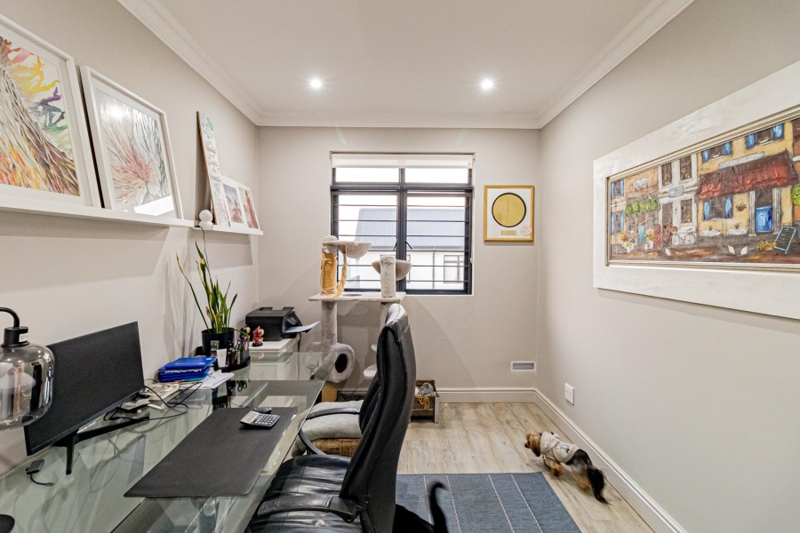 4 Bedroom Property for Sale in Broadacres Gauteng