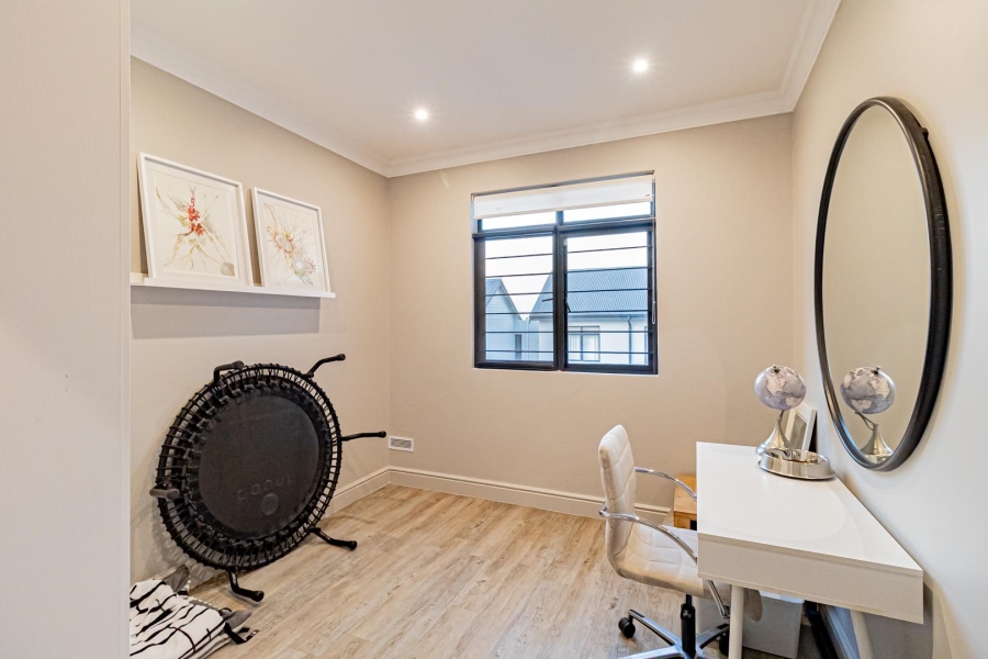 4 Bedroom Property for Sale in Broadacres Gauteng