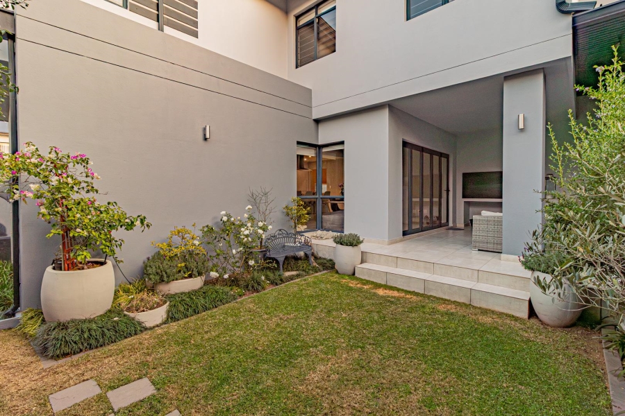 4 Bedroom Property for Sale in Broadacres Gauteng