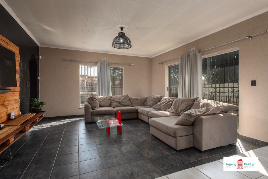 3 Bedroom Property for Sale in Klippoortje Gauteng