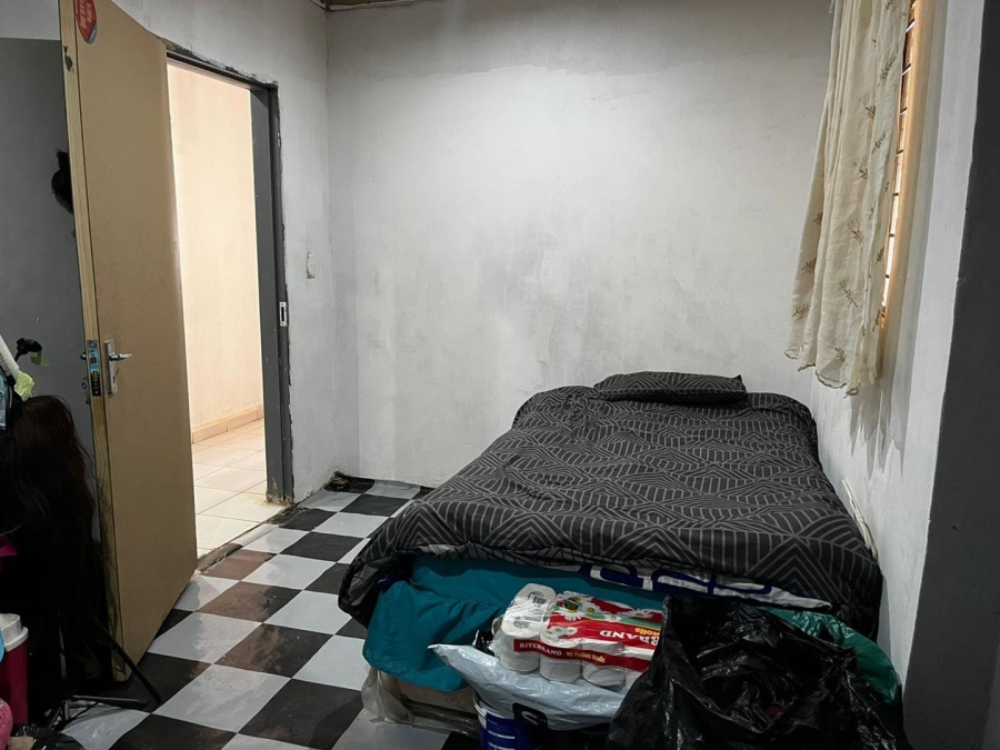 4 Bedroom Property for Sale in Protea Glen Gauteng