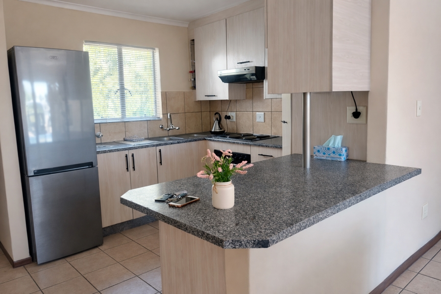 To Let 2 Bedroom Property for Rent in Sonneglans Gauteng