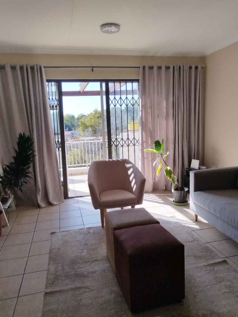 To Let 2 Bedroom Property for Rent in Sonneglans Gauteng