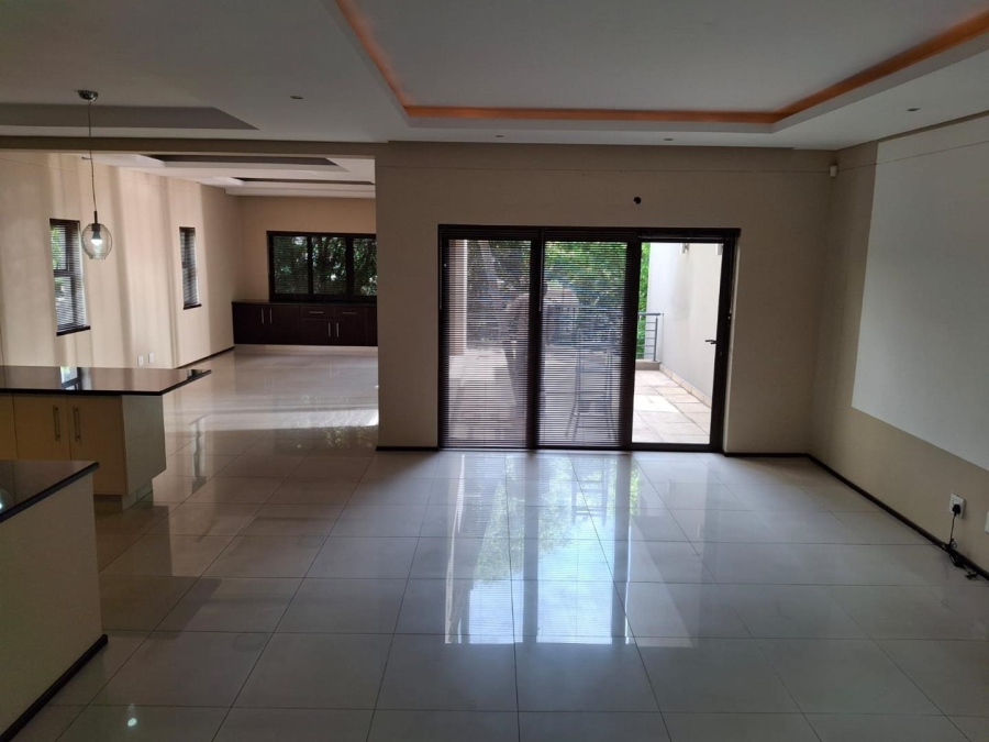 To Let 2 Bedroom Property for Rent in Melrose Gauteng