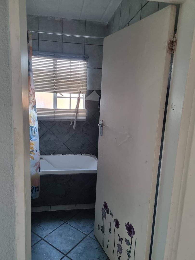 To Let 2 Bedroom Property for Rent in Brentwood Gauteng