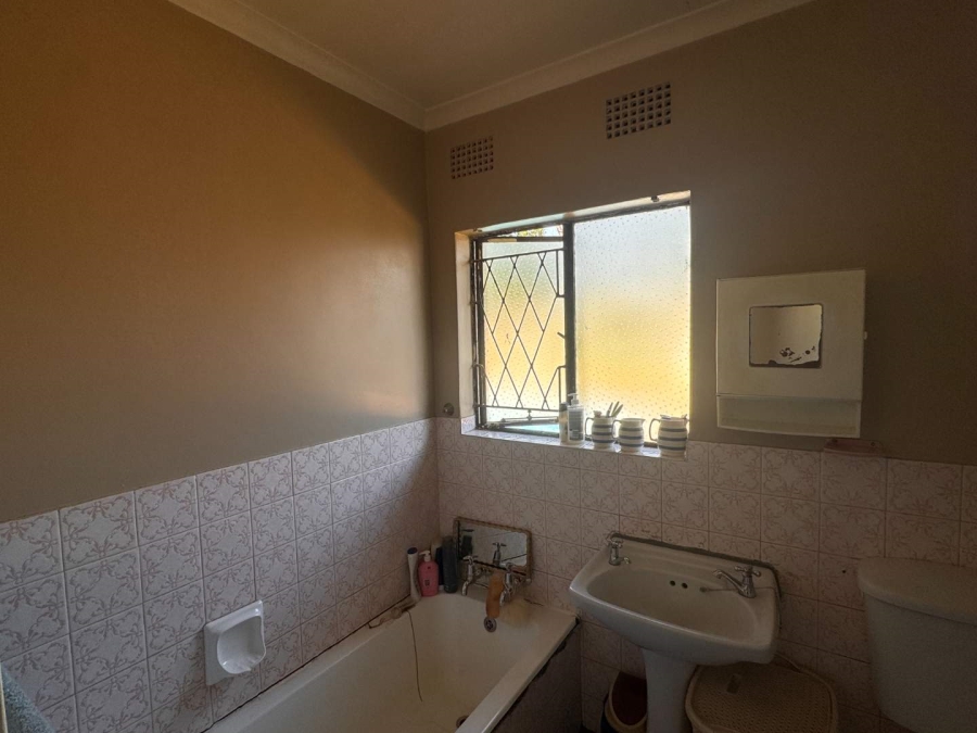 3 Bedroom Property for Sale in Brackendowns Gauteng