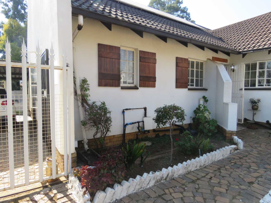 2 Bedroom Property for Sale in Albertsdal Gauteng