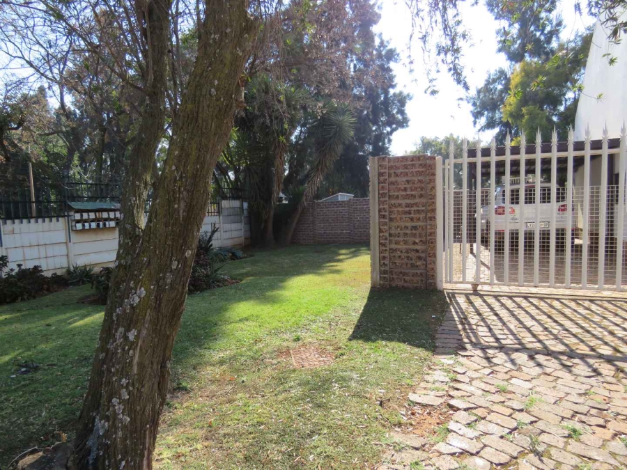 2 Bedroom Property for Sale in Albertsdal Gauteng
