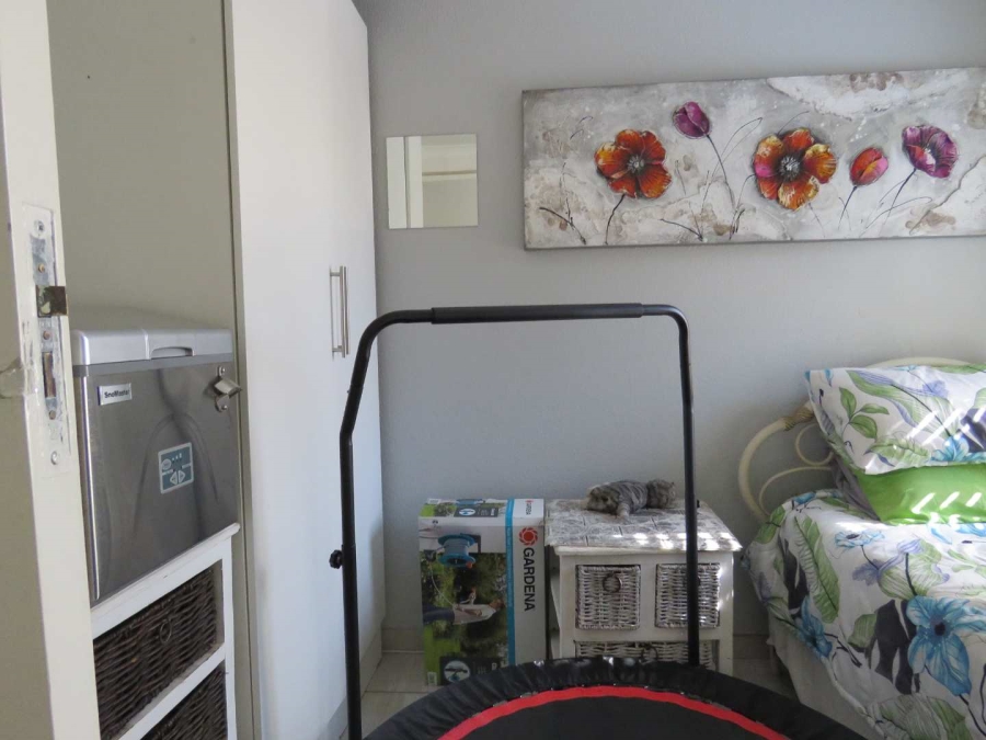 2 Bedroom Property for Sale in Albertsdal Gauteng