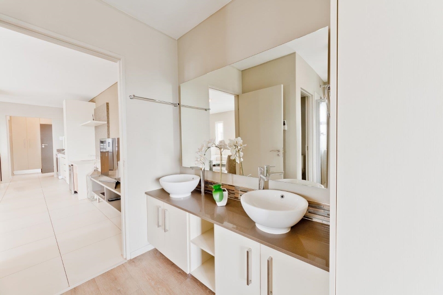 2 Bedroom Property for Sale in Bryanston Gauteng