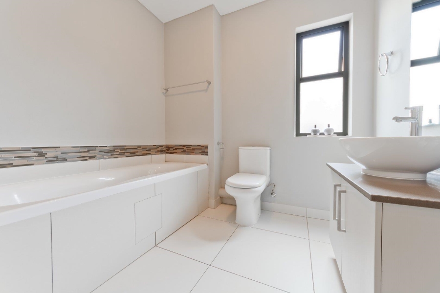 2 Bedroom Property for Sale in Bryanston Gauteng