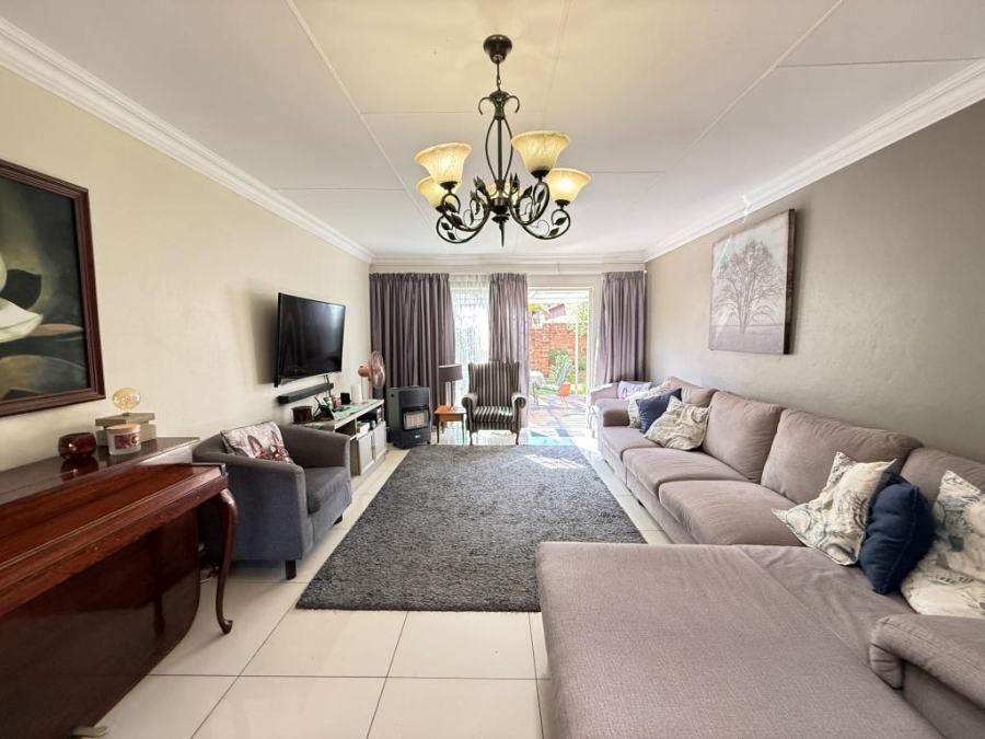 3 Bedroom Property for Sale in Strubensvallei Gauteng