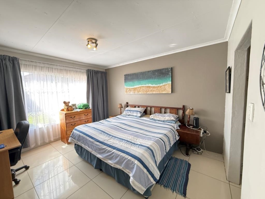 3 Bedroom Property for Sale in Strubensvallei Gauteng