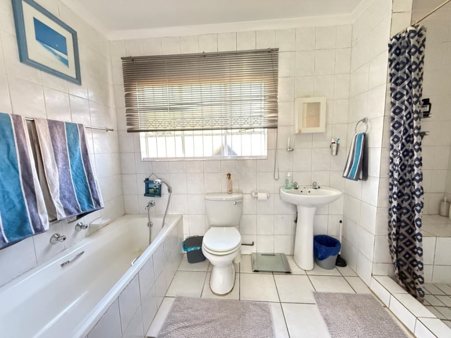 3 Bedroom Property for Sale in Strubensvallei Gauteng