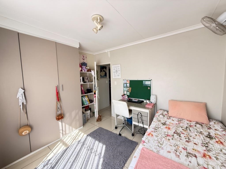 3 Bedroom Property for Sale in Strubensvallei Gauteng