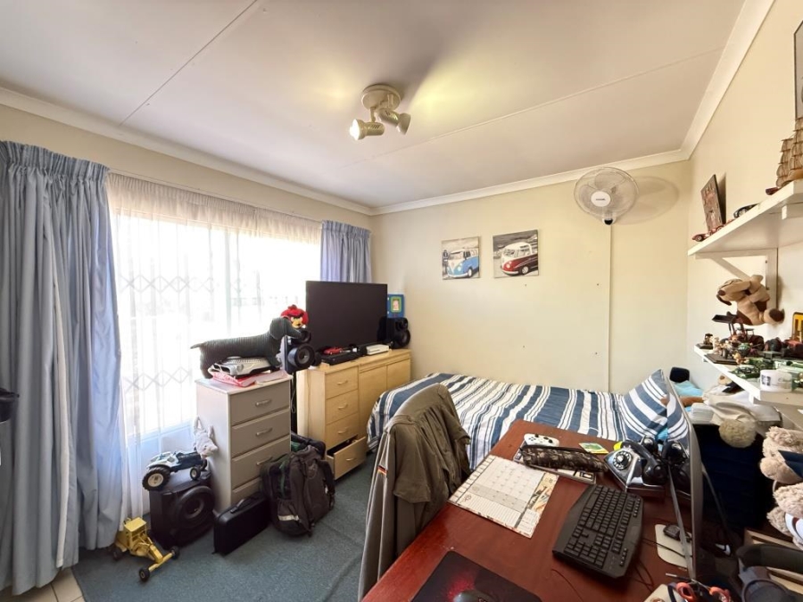 3 Bedroom Property for Sale in Strubensvallei Gauteng
