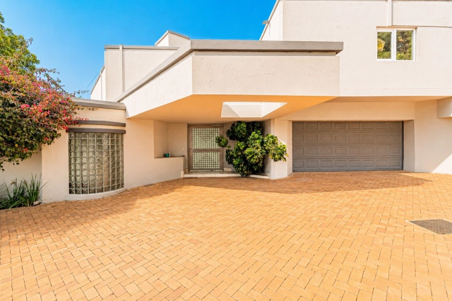 5 Bedroom Property for Sale in Fourways Gauteng