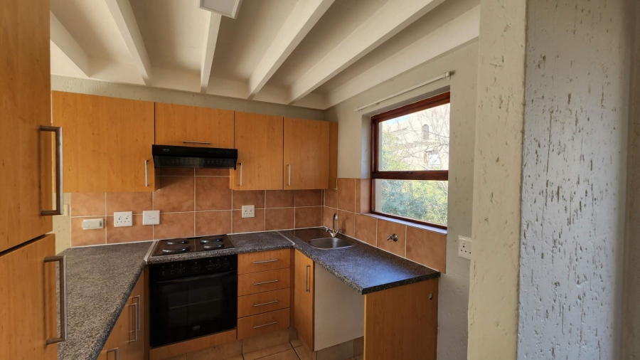 To Let 1 Bedroom Property for Rent in Lonehill Gauteng