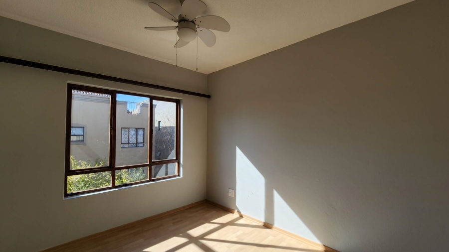 To Let 1 Bedroom Property for Rent in Lonehill Gauteng