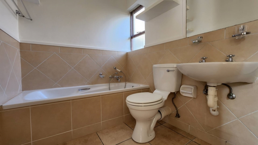 To Let 1 Bedroom Property for Rent in Lonehill Gauteng