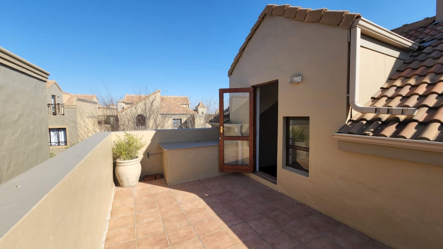 To Let 1 Bedroom Property for Rent in Lonehill Gauteng