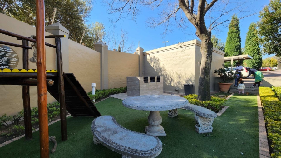 To Let 1 Bedroom Property for Rent in Lonehill Gauteng