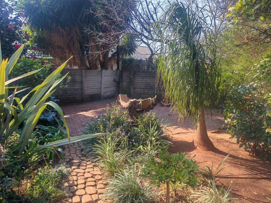 5 Bedroom Property for Sale in Hennopspark Gauteng