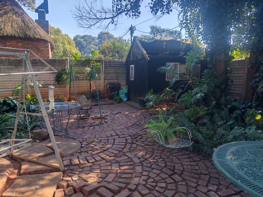 5 Bedroom Property for Sale in Hennopspark Gauteng