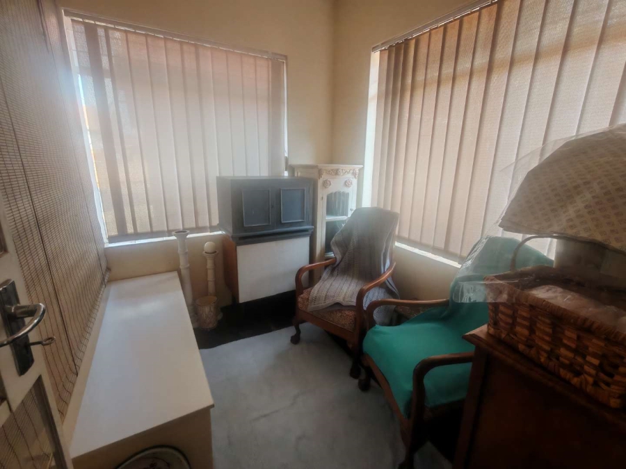 5 Bedroom Property for Sale in Hennopspark Gauteng