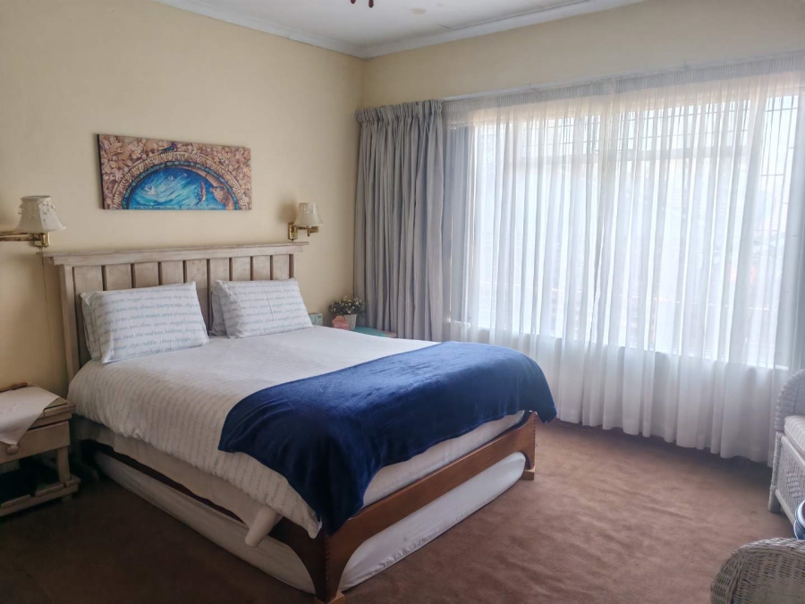 5 Bedroom Property for Sale in Hennopspark Gauteng