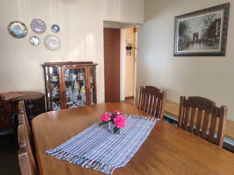 5 Bedroom Property for Sale in Hennopspark Gauteng