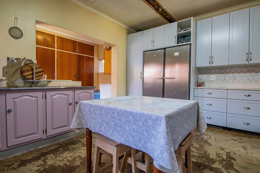 5 Bedroom Property for Sale in Hennopspark Gauteng