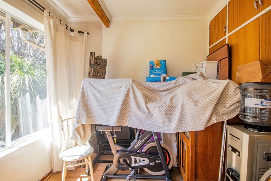 5 Bedroom Property for Sale in Hennopspark Gauteng