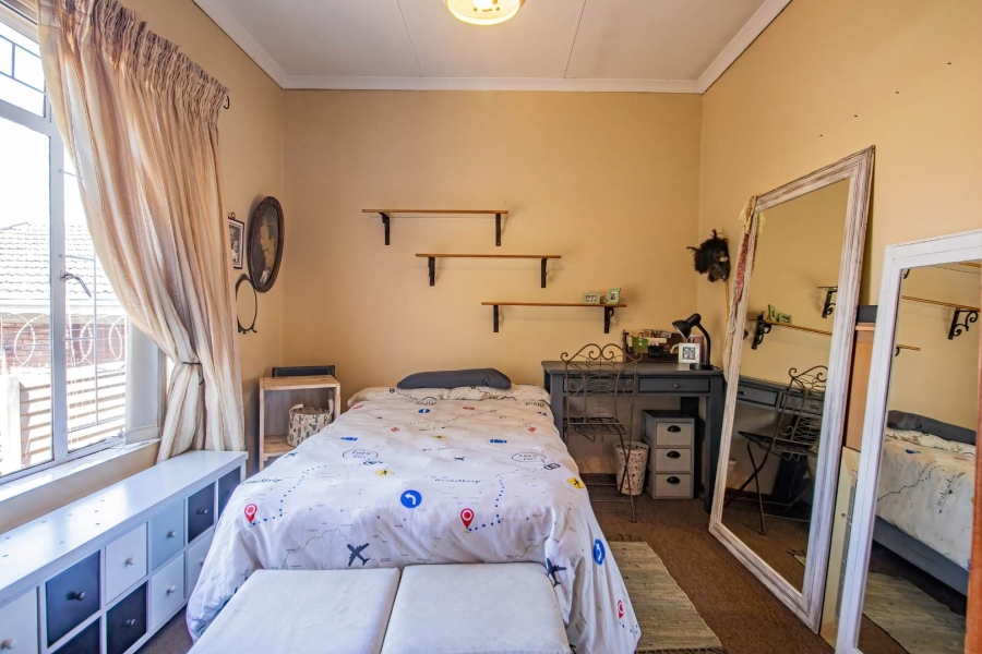 5 Bedroom Property for Sale in Hennopspark Gauteng