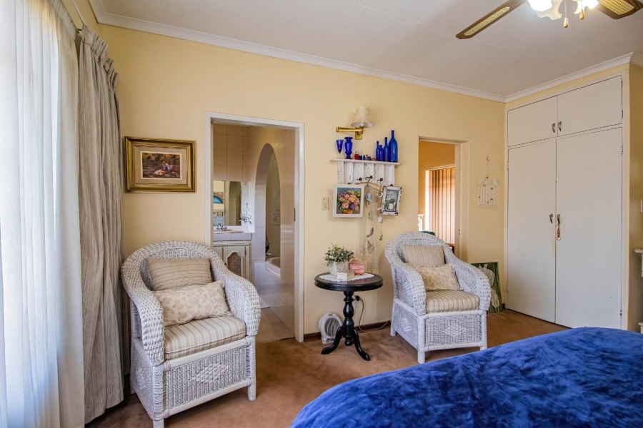 5 Bedroom Property for Sale in Hennopspark Gauteng
