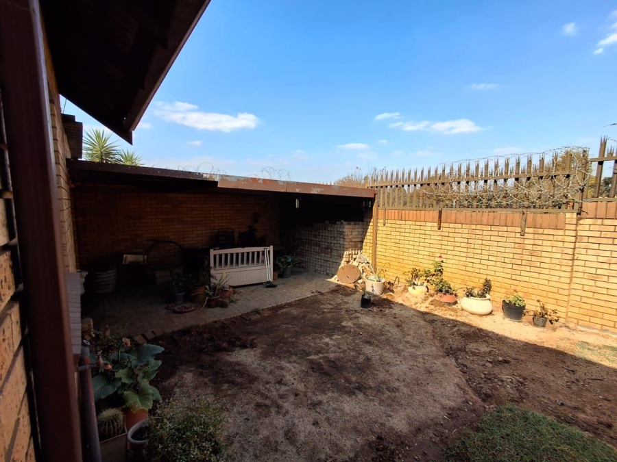 2 Bedroom Property for Sale in Clubview Gauteng