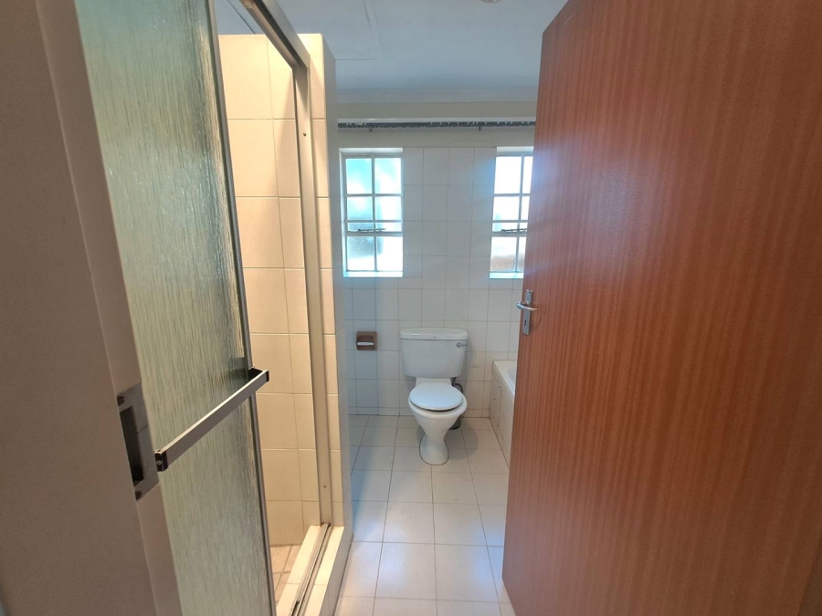 To Let 2 Bedroom Property for Rent in Val de Grace Gauteng