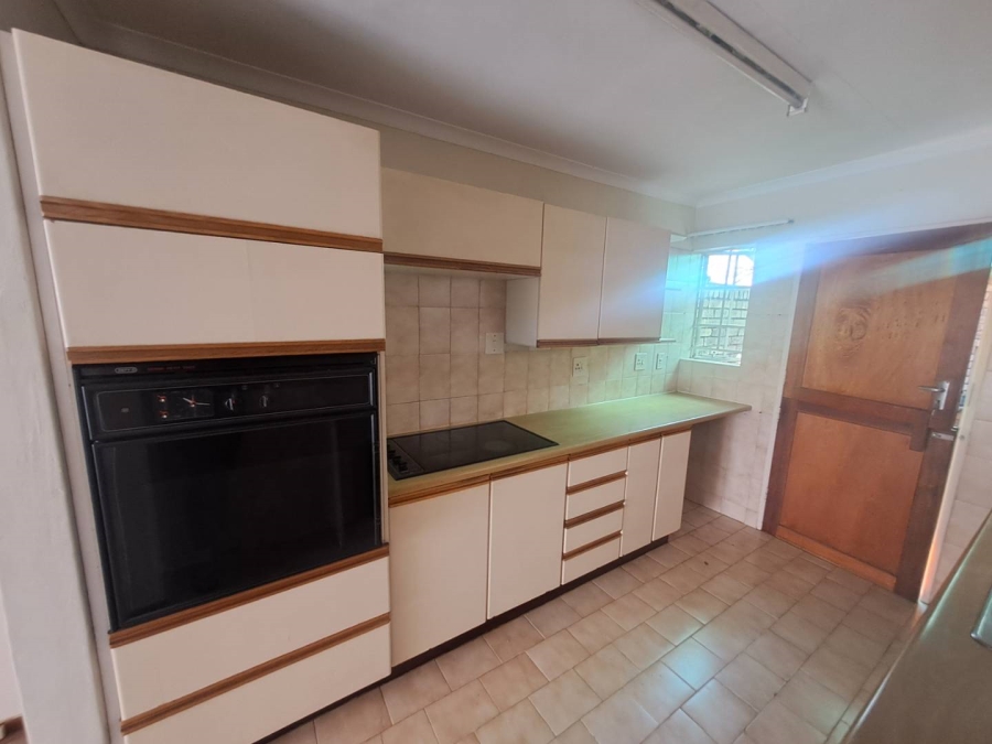 To Let 2 Bedroom Property for Rent in Val de Grace Gauteng