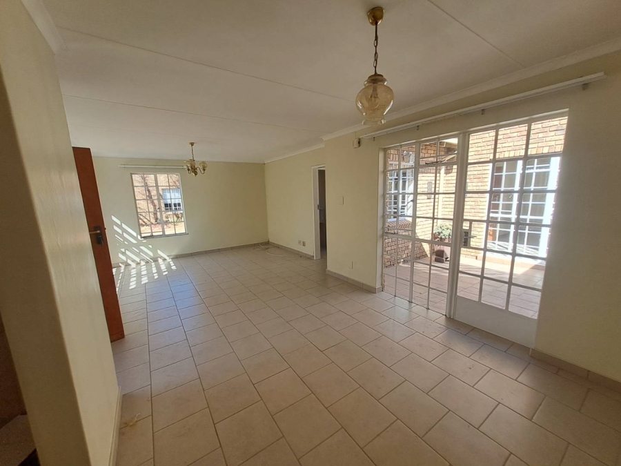 2 Bedroom Property for Sale in Val de Grace Gauteng
