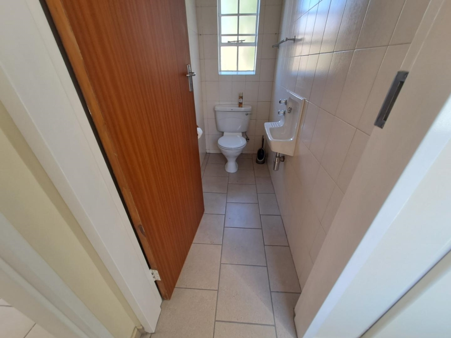2 Bedroom Property for Sale in Val de Grace Gauteng