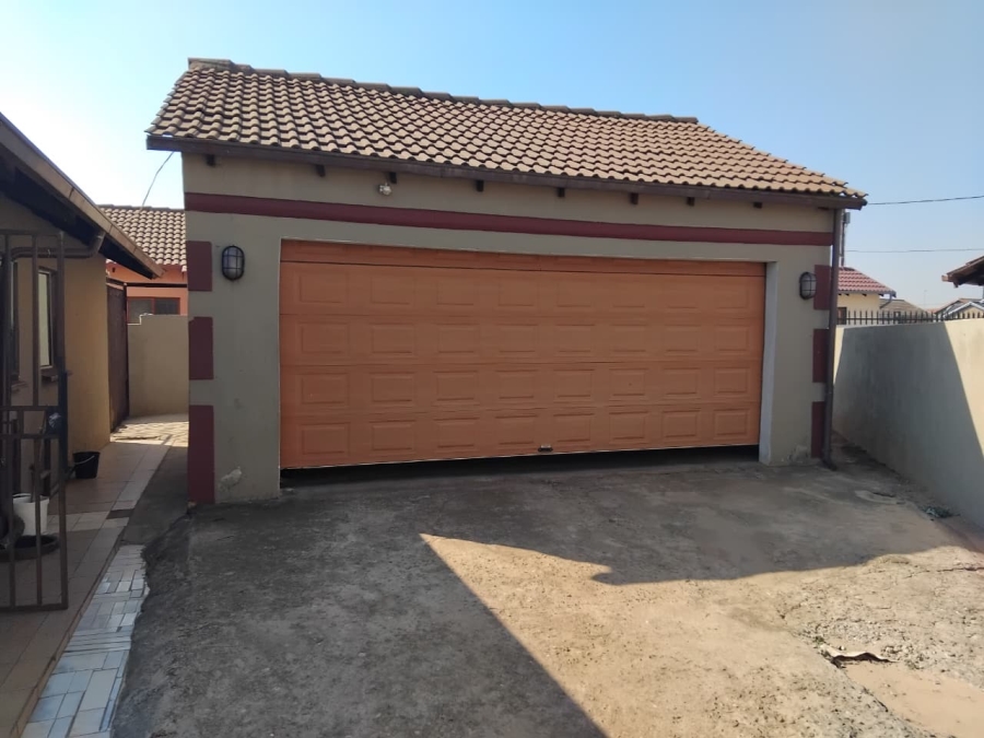 3 Bedroom Property for Sale in Vosloorus Ext 6 Gauteng
