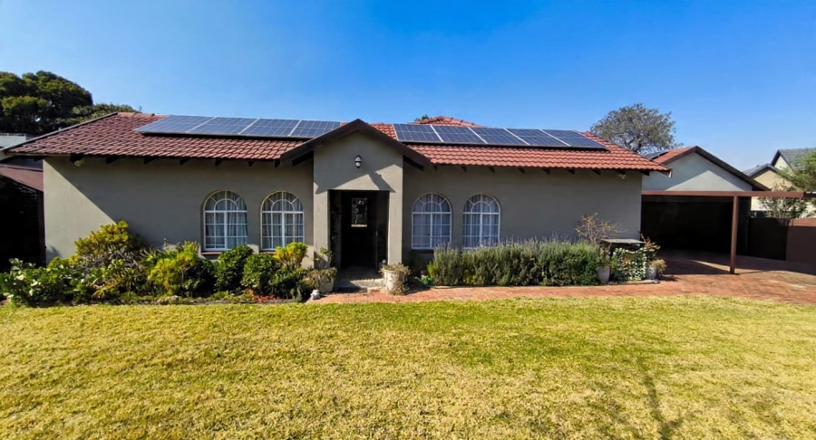 4 Bedroom Property for Sale in Brackenhurst Gauteng