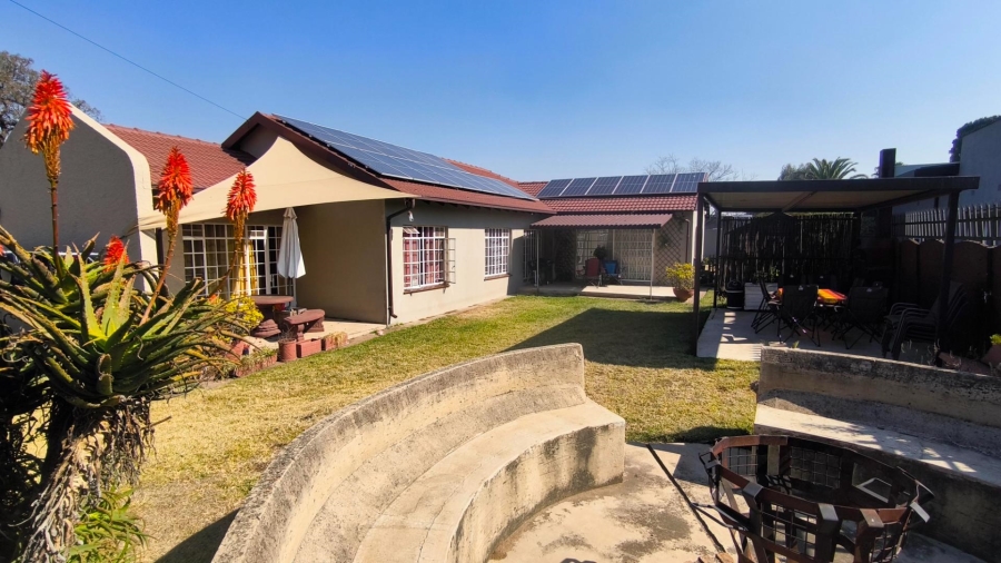 4 Bedroom Property for Sale in Brackenhurst Gauteng