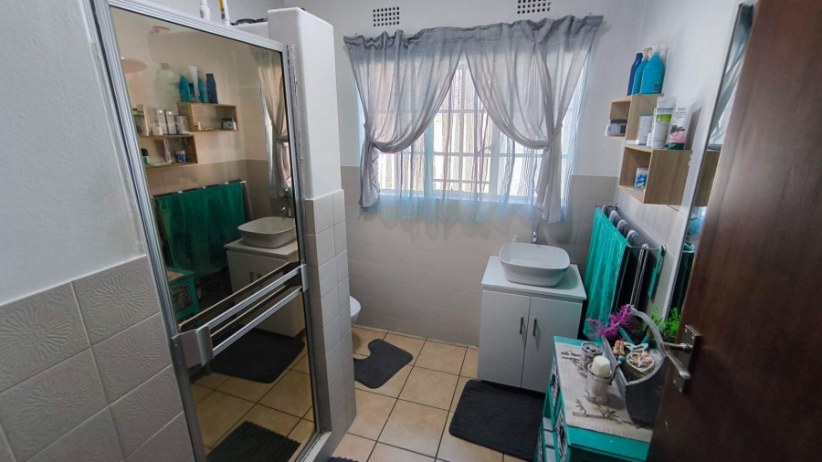 4 Bedroom Property for Sale in Brackenhurst Gauteng