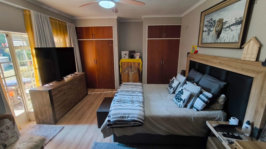 4 Bedroom Property for Sale in Brackenhurst Gauteng