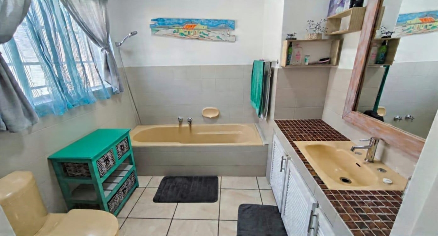 4 Bedroom Property for Sale in Brackenhurst Gauteng
