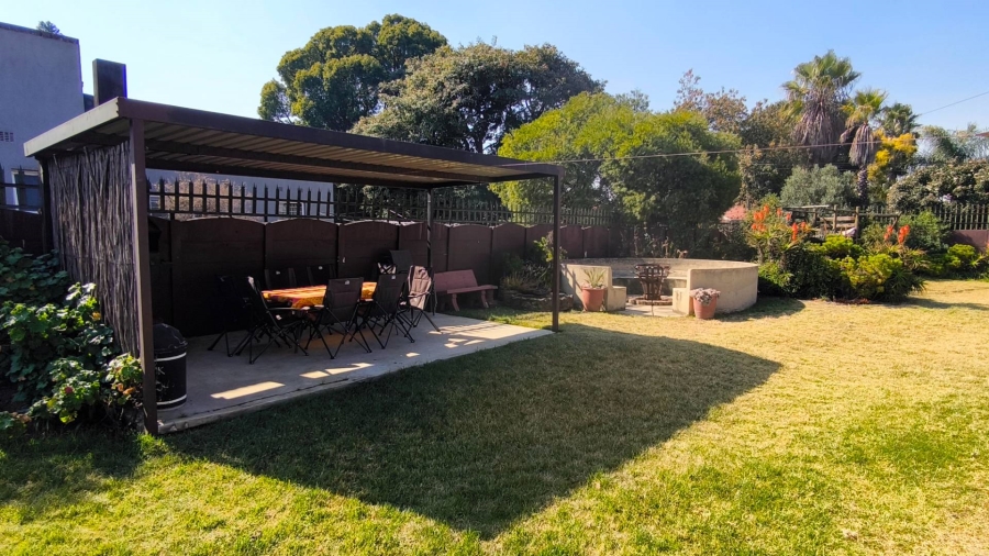 4 Bedroom Property for Sale in Brackenhurst Gauteng