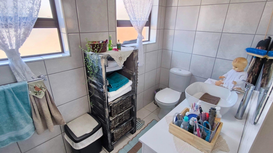 4 Bedroom Property for Sale in Brackenhurst Gauteng